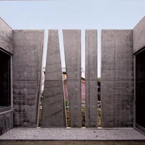 建筑设计丨竖 窗 设计合集(图23) 建筑设计丨竖 窗 设计合集(图23)