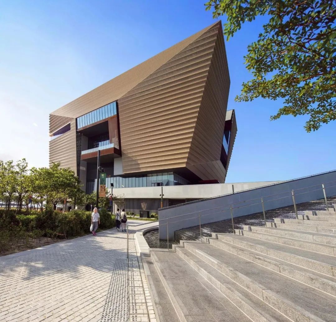 中国香港故宫博物院——用现代建筑语言,重新诠释了中国古代的空间概念(图2) 中国香港故宫博物院——用现代建筑语言,重新诠释了中国古代的空间概念(图2)