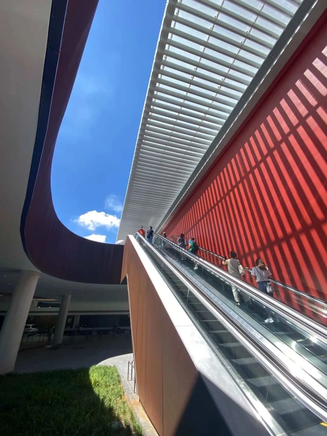 中国香港故宫博物院——用现代建筑语言,重新诠释了中国古代的空间概念(图3) 中国香港故宫博物院——用现代建筑语言,重新诠释了中国古代的空间概念(图3)