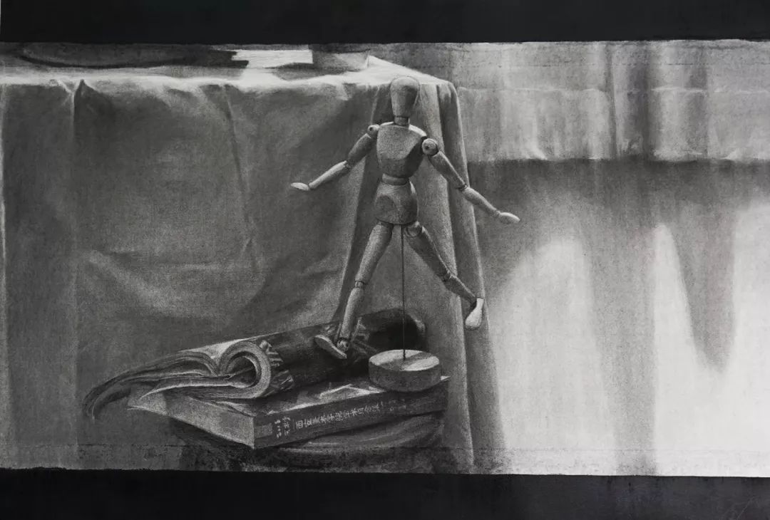 2018年西安美术学院素描留校作品精选!(图7) 2018年西安美术学院素描留校作品精选!(图7)