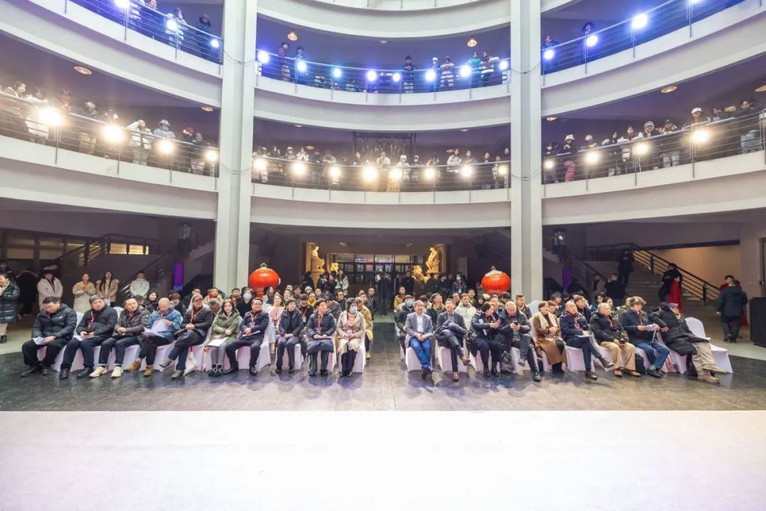 开幕丨2023 “薪技艺” 青年工艺美术展暨学术研讨会在吉林艺术学院隆重开幕(图5) 开幕丨2023 “薪技艺” 青年工艺美术展暨学术研讨会在吉林艺术学院隆重开幕(图5)