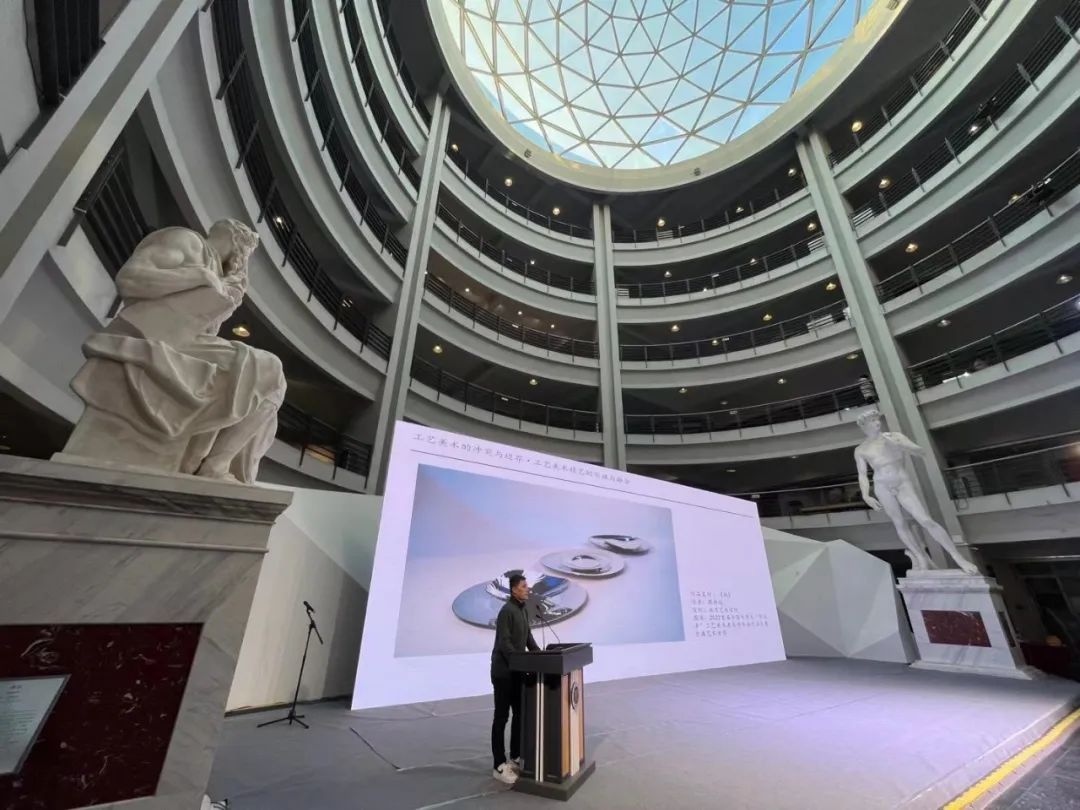开幕丨2023 “薪技艺” 青年工艺美术展暨学术研讨会在吉林艺术学院隆重开幕(图38) 开幕丨2023 “薪技艺” 青年工艺美术展暨学术研讨会在吉林艺术学院隆重开幕(图38)