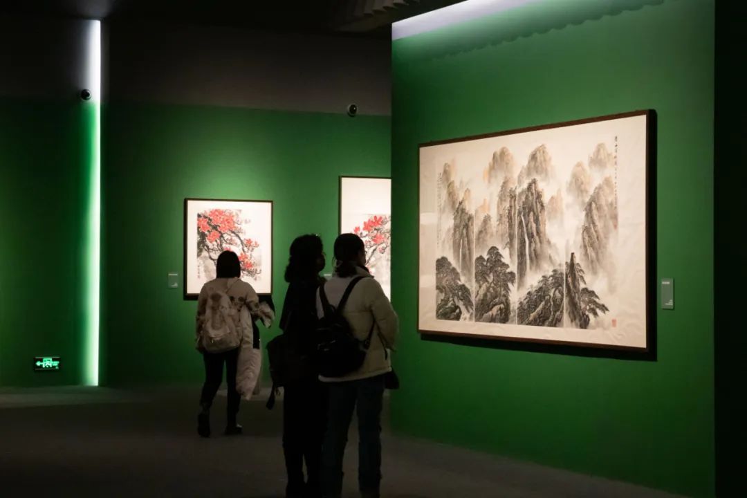 “河山在望——梁世雄捐赠作品展”在国博开幕(图2) 2.jpg