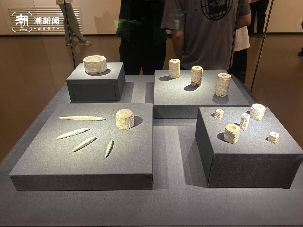 良渚博物院琮谱展厅展柜现场