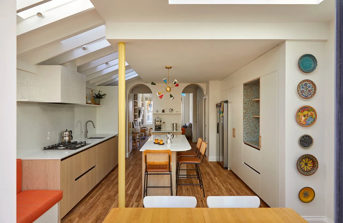 Ealing Return 伦敦住宅加建 Brown Urbanism Kitchen Bee 厨房与餐厅 Ealing Return 伦敦住宅加建 Brown Urbanism Kitchen Bee 厨房与餐厅