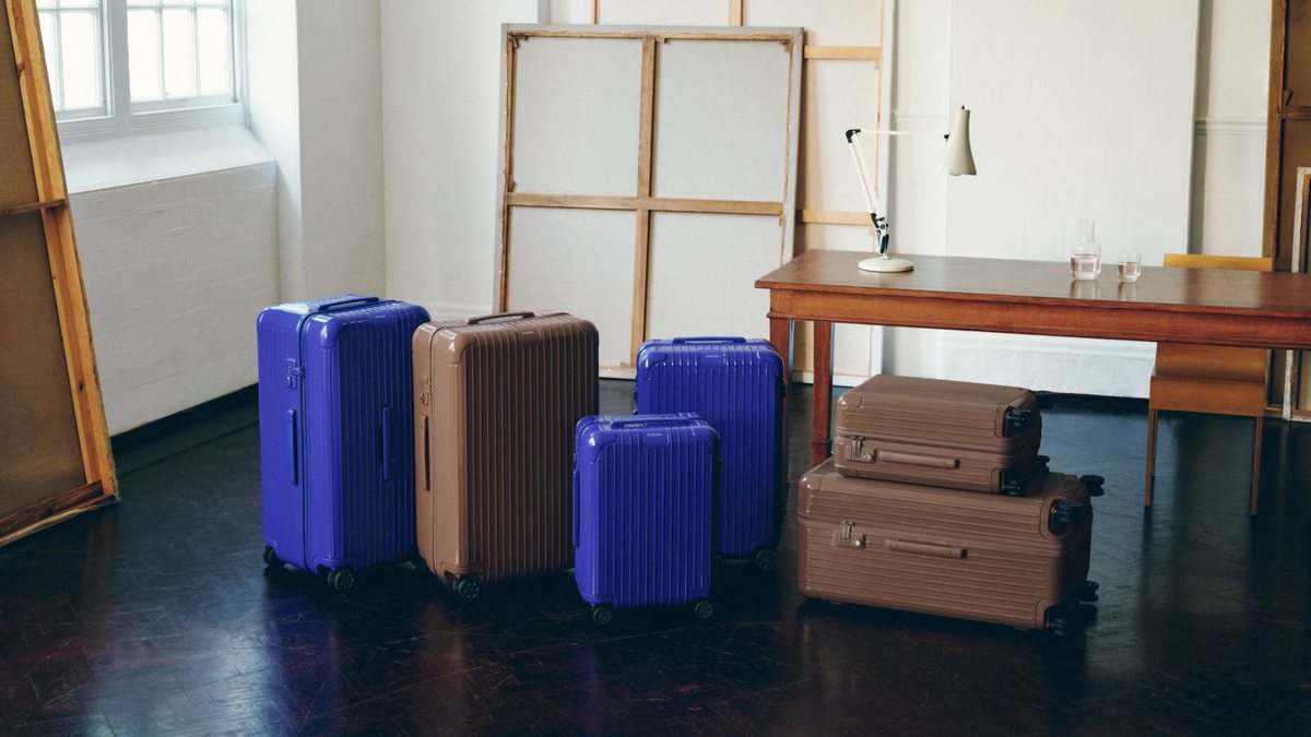 Rimowa 行李箱 Umber 与 Ultramarine 新配色 产品图 Rimowa 行李箱 Umber 与 Ultramarine 新配色 产品图