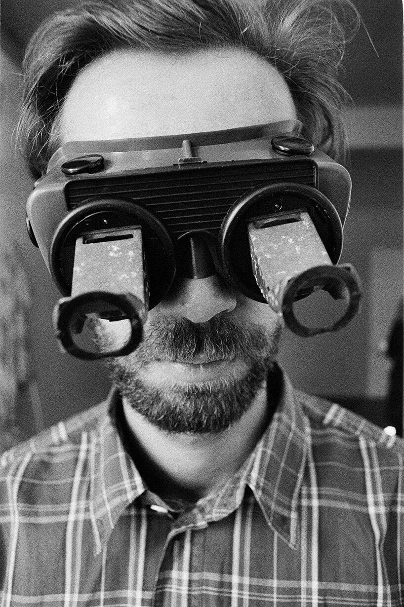 把世界倒过来看：Carsten Höller 的反转护目镜，与一场 1890 年代的视觉实验