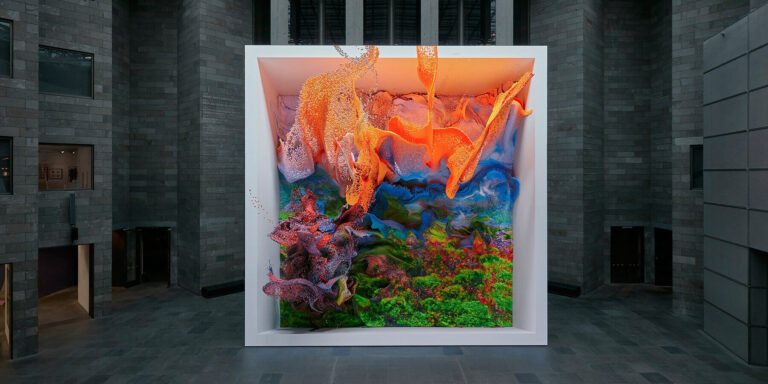 当数据成为「活体材料」：Refik Anadol 与 Large Nature Model 如何重写 AI 艺术