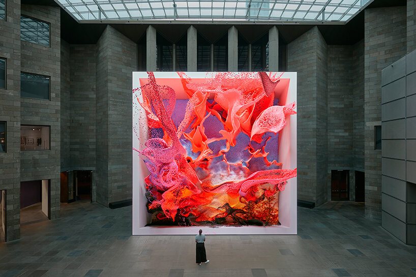 当数据成为「活体材料」：Refik Anadol 与 Large Nature Model 如何重写 AI 艺术