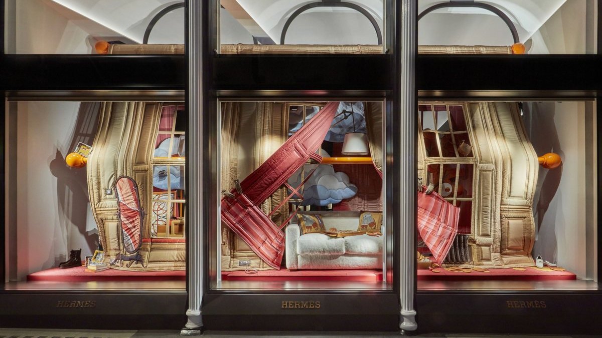 <strong>伦敦｜Hermès 橱窗《Ciel de</strong>